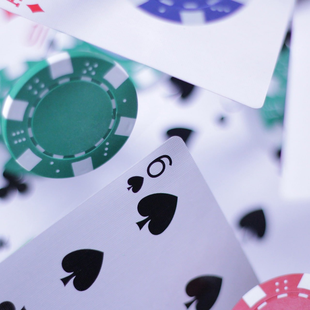 LucyFish APP မှတဆင့် MMK ငွေသွင်းပြီး Slots နှင့် Sportsbook ကစားမှု